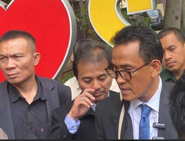 Walk Out saat Audiensi dengan Komisi Percepatan Reformasi Polri, Roy Suryo: Tidak Nyaman Walk Out saat Audiensi dengan Komisi Percepatan Reformasi Polri, Roy Suryo: Tidak Nyaman