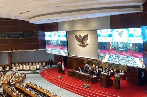 DPR Terima Supres RUU BUMN hingga Calon Dubes RI DPR Terima Supres RUU BUMN hingga Calon Dubes RI