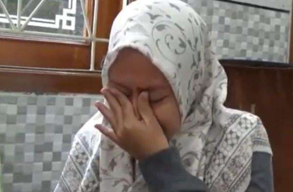 Cerita Pilu Istri Prajurit Marinir Praka Zaenal: Doakan Saja, Rawat Aku Baik-Baik Cerita Pilu Istri Prajurit Marinir Praka Zaenal: Doakan Saja, Rawat Aku Baik-Baik