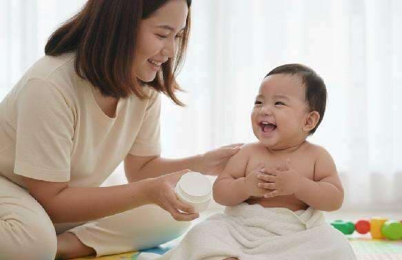Kulit Bayi Harus Dijaga Kelembapannya, Ini Saran Dokter Kulit Bayi Harus Dijaga Kelembapannya, Ini Saran Dokter