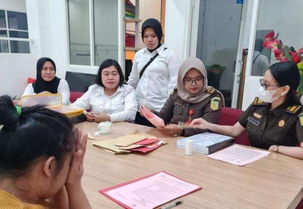 Babysitter yang Cekoki Obat Penggemuk ke Balita Segera Disidang, Jaksa Terima Berkasnya Lengkap Babysitter yang Cekoki Obat Penggemuk ke Balita Segera Disidang, Jaksa Terima Berkasnya Lengkap