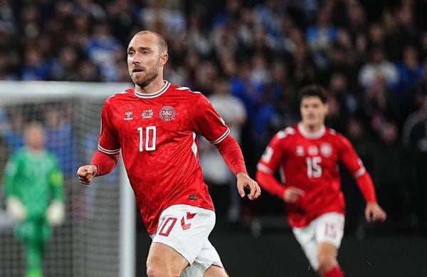 Christian Eriksen Beberkan Kondisinya Usai Kembali Kolaps dalam Pertandingan Christian Eriksen Beberkan Kondisinya Usai Kembali Kolaps dalam Pertandingan