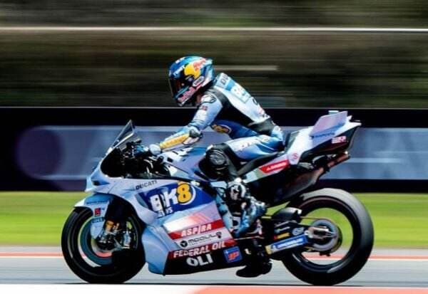 Gara-Gara Marc Marquez, sang Adik Tak Bahagia Finis Podium Ketiga di MotoGP Mandalika 2025 Gara-Gara Marc Marquez, sang Adik Tak Bahagia Finis Podium Ketiga di MotoGP Mandalika 2025