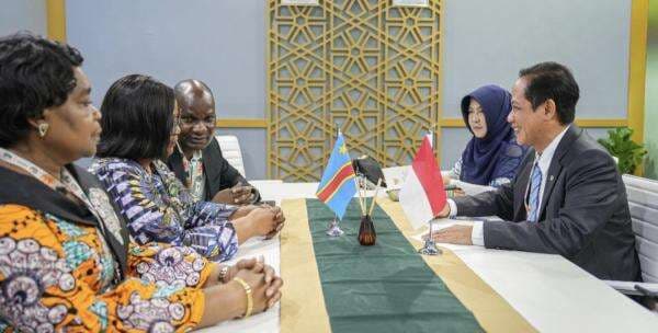 Menteri LH Komitmen Pengelolaan Gambut Dapat Hentikan Kebakaran dan Emisi Global Menteri LH Komitmen Pengelolaan Gambut Dapat Hentikan Kebakaran dan Emisi Global