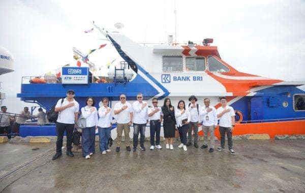 Teras Kapal BRI Melayani Sepenuh Hati Masyarakat hingga Wilayah Kepulauan Teras Kapal BRI Melayani Sepenuh Hati Masyarakat hingga Wilayah Kepulauan
