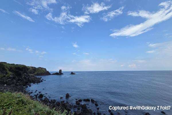 Pesona Pulau Jeju Makin Memukau, Begini Hasil Jepretan Samsung Galaxy Z Fold 7 dan Z Flip 7 Pesona Pulau Jeju Makin Memukau, Begini Hasil Jepretan Samsung Galaxy Z Fold 7 dan Z Flip 7