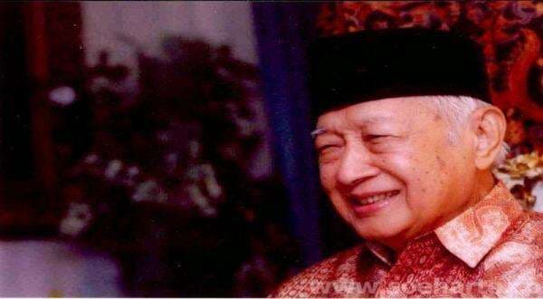 Pengakuan Soeharto sebagai Pahlawan Nasional Mendapat Dukungan Luas Pengakuan Soeharto sebagai Pahlawan Nasional Mendapat Dukungan Luas