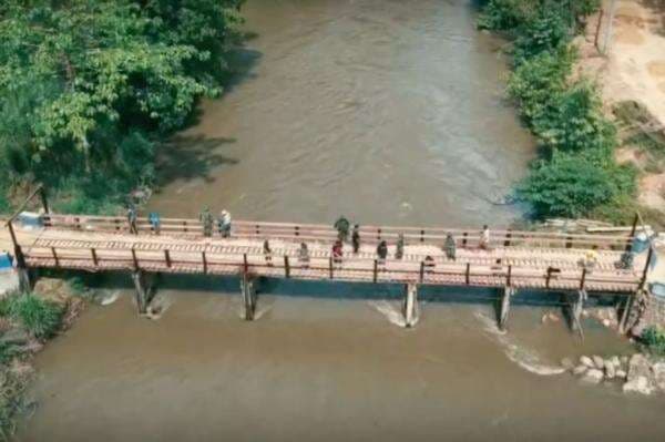 TMMD ke-126 Kodim Kolaka Bangun Jalan 10,5 Km dalam Sebulan di Kolaka Timur TMMD ke-126 Kodim Kolaka Bangun Jalan 10,5 Km dalam Sebulan di Kolaka Timur