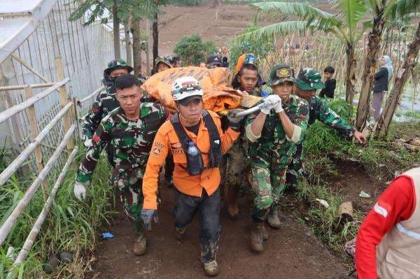 20 Jenazah Korban Longsor Cisarua Teridentifikasi, Diserahkan ke Keluarga 20 Jenazah Korban Longsor Cisarua Teridentifikasi, Diserahkan ke Keluarga