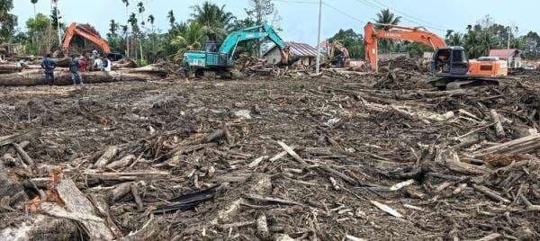 Kemenhut Lanjutkan Penanganan Pascabencana di Aceh dan Sumatera Utara Kemenhut Lanjutkan Penanganan Pascabencana di Aceh dan Sumatera Utara