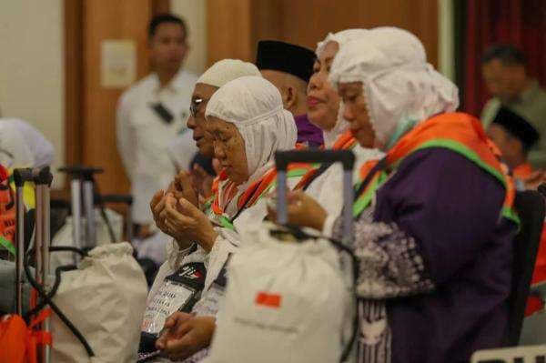 Dahnil Anzar Sebut Arab Saudi Batalkan Wacana Pemangkasan Kuota Haji hingga 50 Persen Dahnil Anzar Sebut Arab Saudi Batalkan Wacana Pemangkasan Kuota Haji hingga 50 Persen