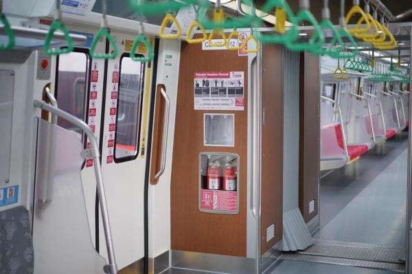 KCI Tangkap Pelempar Batu ke KRL di Bogor, bakal Diproses Hukum KCI Tangkap Pelempar Batu ke KRL di Bogor, bakal Diproses Hukum