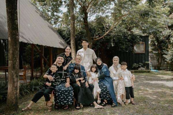 <i>Brand</i> Batik Dama Kara Sukses Mencuri Perhatian Lewat Shopee Live <i>Brand</i> Batik Dama Kara Sukses Mencuri Perhatian Lewat Shopee Live