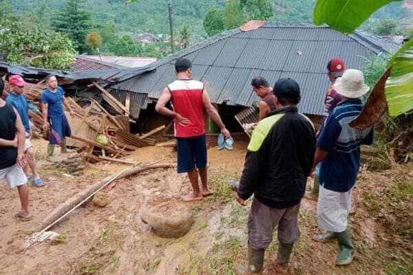 Dampak Longsor di Kampung Ciherang Lebak Bertambah, 9 Rumah dan 3 Lumbung Rusak