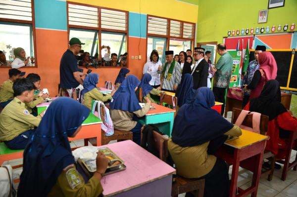 Dampak Makan Bergizi Gratis, Keluarga Peserta Didik Jadi Hemat Dampak Makan Bergizi Gratis, Keluarga Peserta Didik Jadi Hemat