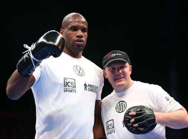 Daniel Dubois Ditinggal Pelatih Usai Kekalahan KO dari Oleksandr Usyk Daniel Dubois Ditinggal Pelatih Usai Kekalahan KO dari Oleksandr Usyk