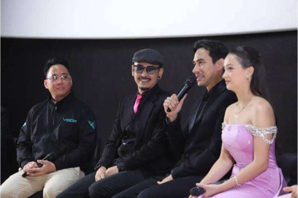 Megan Domani Ungkap Sisi Lain Darius Sinathrya di Series Sugar Daddy: Pokoknya Saya Suka! Megan Domani Ungkap Sisi Lain Darius Sinathrya di Series Sugar Daddy: Pokoknya Saya Suka!