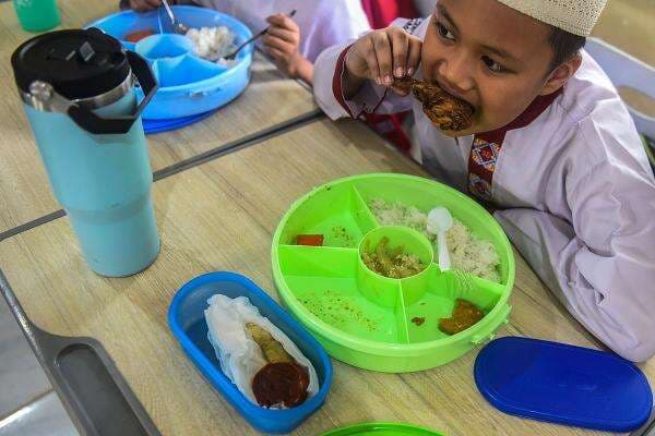 Jadi Sumber Protein, Badan Gizi Nasional Sebut Serangga Bisa Masuk Menu Program Makan Bergizi Gratis Jadi Sumber Protein, Badan Gizi Nasional Sebut Serangga Bisa Masuk Menu Program Makan Bergizi Gratis