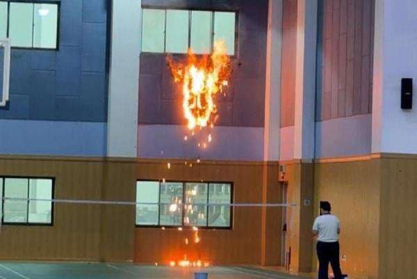 Kebakaran Sekolah Tzu Chi di PIK Jakut, Diduga akibat Disambar Petir Kebakaran Sekolah Tzu Chi di PIK Jakut, Diduga akibat Disambar Petir