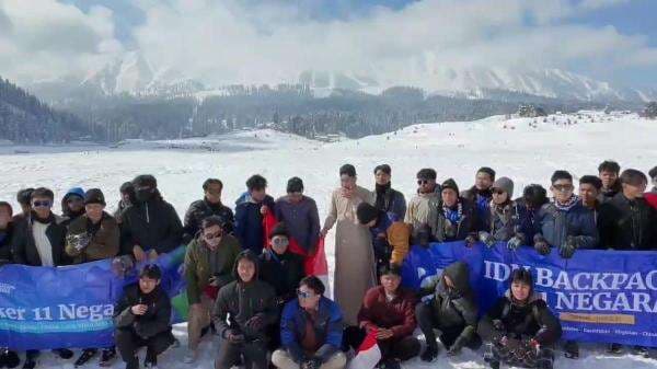 Start di Awal Ramadhan, 49 Siswa SMK IDN Bogor Jalani Enam Bulan Belajar ala Backpacker ke 11 Negara Start di Awal Ramadhan, 49 Siswa SMK IDN Bogor Jalani Enam Bulan Belajar ala Backpacker ke 11 Negara