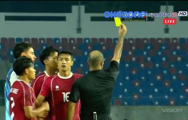 Momen Adu Mulut Usai Laga Timnas Indonesia U-22 vs Myanmar di SEA Games 2025, Dipicu Keputusan Wasit! Momen Adu Mulut Usai Laga Timnas Indonesia U-22 vs Myanmar di SEA Games 2025, Dipicu Keputusan Wasit!