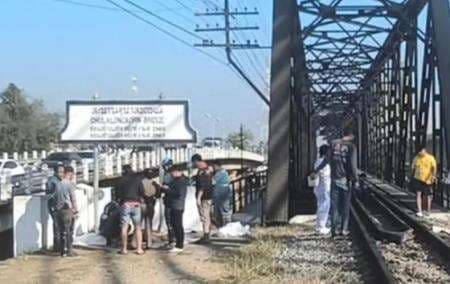 Saat Bikin Konten, Tragis! YouTuber Tewas Terlindas Kereta Saat Bikin Konten, Tragis! YouTuber Tewas Terlindas Kereta