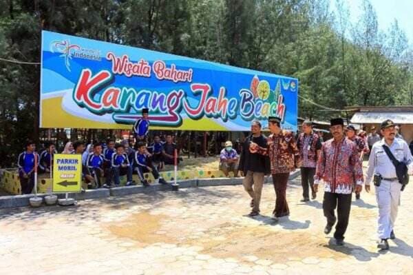 5 Tempat Wisata Dekat di Rembang Dekat Pondok Gus Baha, Spot Foto Instagramable Banget 5 Tempat Wisata Dekat di Rembang Dekat Pondok Gus Baha, Spot Foto Instagramable Banget