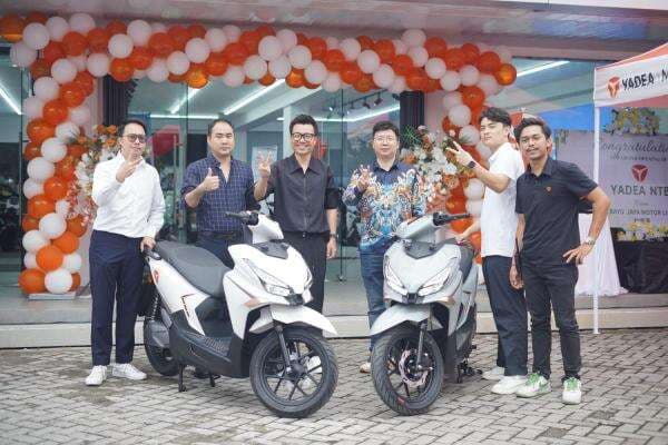 YADEA Resmi Mengaspal di Lombok! Tawarkan Motor Listrik Canggih dan Promo Menggiurkan YADEA Resmi Mengaspal di Lombok! Tawarkan Motor Listrik Canggih dan Promo Menggiurkan