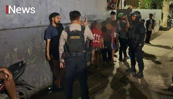 Pesta Miras di Samping SD, Sekelompok Pemuda di Gowa Digerebek Pesta Miras di Samping SD, Sekelompok Pemuda di Gowa Digerebek