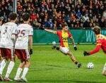 Dean James, Pemain Keturunan Surabaya Buka Pintu untuk Timnas Indonesia Dean James, Pemain Keturunan Surabaya Buka Pintu untuk Timnas Indonesia