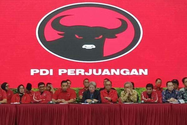 Deddy Sitorus Ungkap Ada Utusan Minta Hasto Mundur dari Sekjen dan PDIP Jangan Pecat Jokowi Deddy Sitorus Ungkap Ada Utusan Minta Hasto Mundur dari Sekjen dan PDIP Jangan Pecat Jokowi