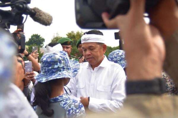 DPR Kritik Rencana Dedi Mulyadi Hapus PR Murid di Jabar: Guru yang Paling Paham! DPR Kritik Rencana Dedi Mulyadi Hapus PR Murid di Jabar: Guru yang Paling Paham!