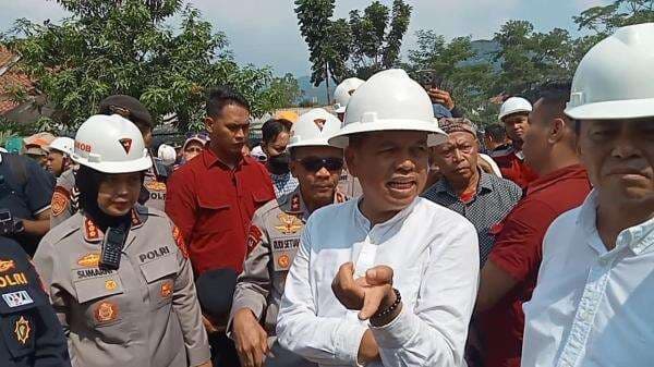 Dedi Mulyadi: Tambang Berpotensi Rusak Lingkungan Kami Hentikan! Dedi Mulyadi: Tambang Berpotensi Rusak Lingkungan Kami Hentikan!
