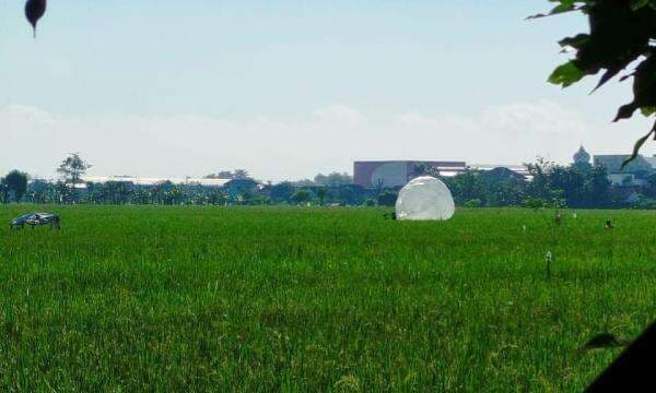 Idul Adha 2025, Balon Udara Berjatuhan di Madiun Idul Adha 2025, Balon Udara Berjatuhan di Madiun