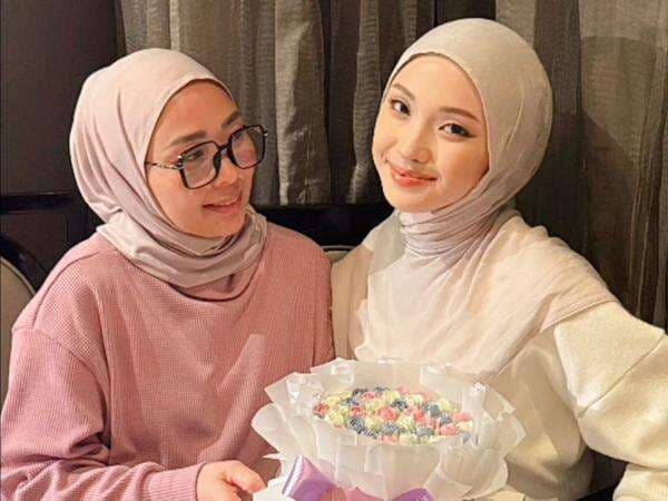 Respons Mengejutkan Ibunda Jule Julia Prastini usai Anaknya Dituduh Selingkuhi Na Daehoon Respons Mengejutkan Ibunda Jule Julia Prastini usai Anaknya Dituduh Selingkuhi Na Daehoon