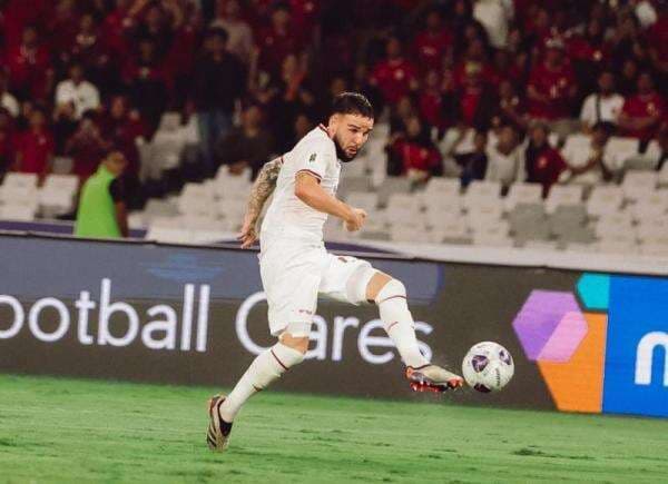 Kepada Media Belanda, Calvin Verdonk Ceritakan Kecintaan Fans Timnas Indonesia: Sepak Bola Sangat Hidup di Sana! Kepada Media Belanda, Calvin Verdonk Ceritakan Kecintaan Fans Timnas Indonesia: Sepak Bola Sangat Hidup di Sana!