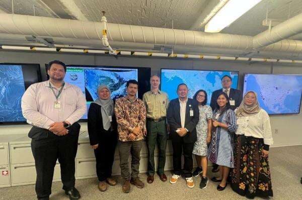Delegasi Kehutanan Indonesia Kunjungi AS untuk Tingkatkan Pengelolaan Hutan Berkelanjutan Delegasi Kehutanan Indonesia Kunjungi AS untuk Tingkatkan Pengelolaan Hutan Berkelanjutan