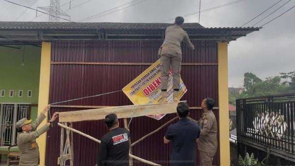 Terafiliasi NII, Densus 88 Bekukan Yayasan Y-RAJU dan Panti Yatim di Jambi Terafiliasi NII, Densus 88 Bekukan Yayasan Y-RAJU dan Panti Yatim di Jambi