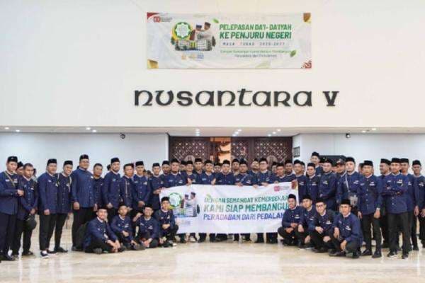 Dewan Dakwah Lepas 225 Dai Muda Terbaik dari Gedung MPR RI Dewan Dakwah Lepas 225 Dai Muda Terbaik dari Gedung MPR RI