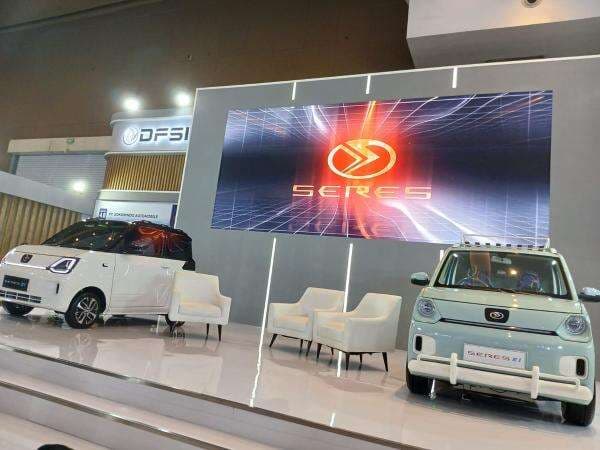 Dorong Percepatan Peralihan Kendaraan Listrik, DFSK Seres Siapkan Subsidi Rp200 Miliar Dorong Percepatan Peralihan Kendaraan Listrik, DFSK Seres Siapkan Subsidi Rp200 Miliar