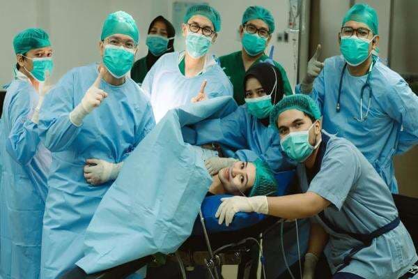 Diberi Nama Ahmad Arash Omara Tharia, Thariq Halilintar Berharap Putranya Ikuti Rasulullah SAW Diberi Nama Ahmad Arash Omara Tharia, Thariq Halilintar Berharap Putranya Ikuti Rasulullah SAW