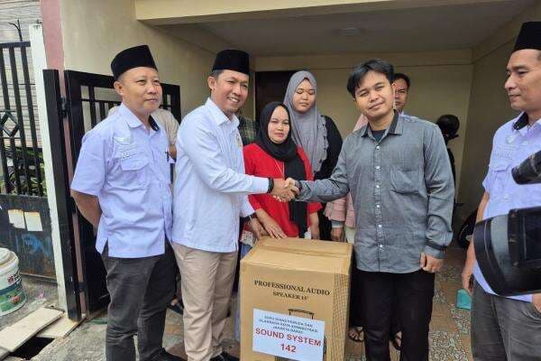 Legislator Perindo Dina Masyusin Salurkan Speaker hingga Tenis Meja jelang HUT ke-80 RI Legislator Perindo Dina Masyusin Salurkan Speaker hingga Tenis Meja jelang HUT ke-80 RI