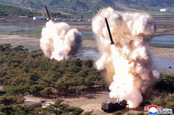 Dipantau Kim Jong-un, Korea Utara Gelar Latihan Serangan Balik Nuklir Dipantau Kim Jong-un, Korea Utara Gelar Latihan Serangan Balik Nuklir