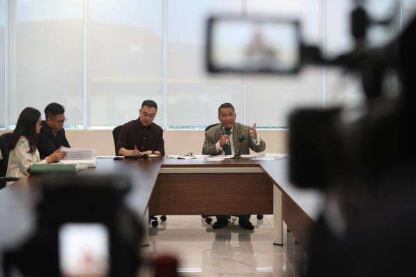 Gugatan CMNP Mengada-ada, Hanya Bikin Gaduh Gugatan CMNP Mengada-ada, Hanya Bikin Gaduh