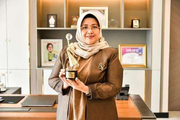 Inspiratif! Direktur Pegadaian Raih Penghargaan Women’s Inspiration Awards 2025 Inspiratif! Direktur Pegadaian Raih Penghargaan Women’s Inspiration Awards 2025