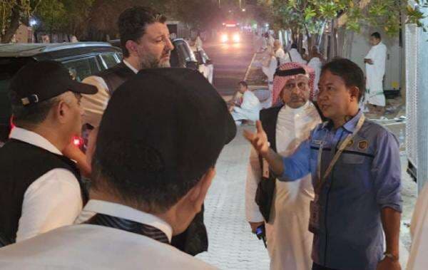 Kemenag Angkat Bicara soal Kendala Pergerakan Jamaah Haji Indonesia dari Muzdalifah ke Mina Kemenag Angkat Bicara soal Kendala Pergerakan Jamaah Haji Indonesia dari Muzdalifah ke Mina