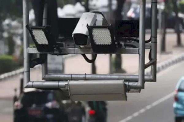 Dirlantas Polda Metro Jaya Evaluasi Penerapan Tilang ETLE untuk Ambulans Dirlantas Polda Metro Jaya Evaluasi Penerapan Tilang ETLE untuk Ambulans