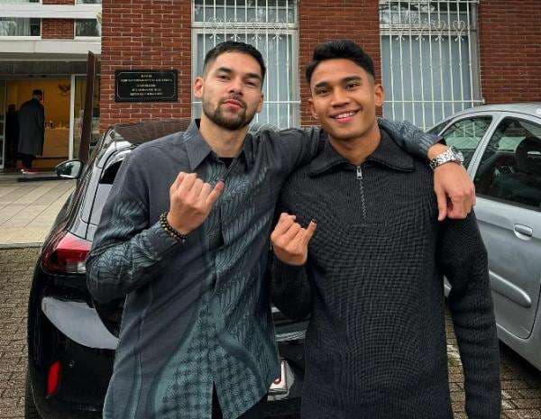 Ditemani Marselino Ferdinan, Sandy Walsh Rasakan Pengalaman Perdana Nyoblos di Pemilu 2024 Ditemani Marselino Ferdinan, Sandy Walsh Rasakan Pengalaman Perdana Nyoblos di Pemilu 2024