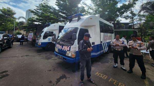 Ditlantas Polda Metro Bantu Urus SIM Korban Kebakaran Kemayoran yang Hilang hingga Rusak Ditlantas Polda Metro Bantu Urus SIM Korban Kebakaran Kemayoran yang Hilang hingga Rusak