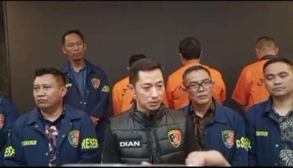 Ketua Kadin Cilegon Jadi Tersangka buntut Palak Investor Asing Rp5 Triliun Ketua Kadin Cilegon Jadi Tersangka buntut Palak Investor Asing Rp5 Triliun